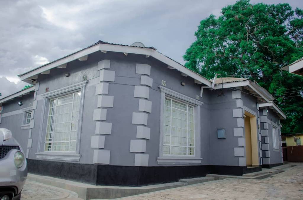 Discovery Executive Lodge